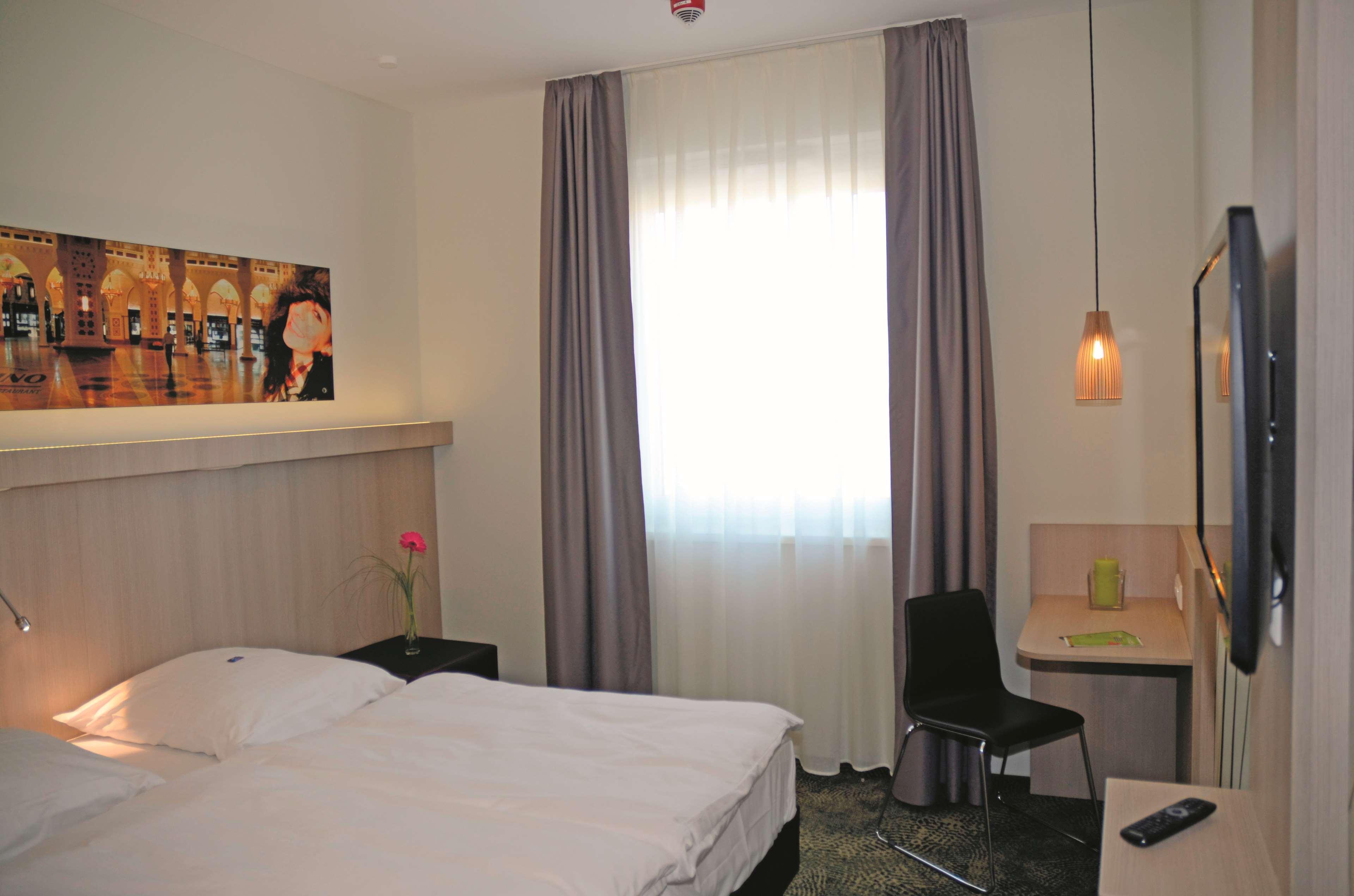Best Western Hotel باد رابينو المظهر الخارجي الصورة